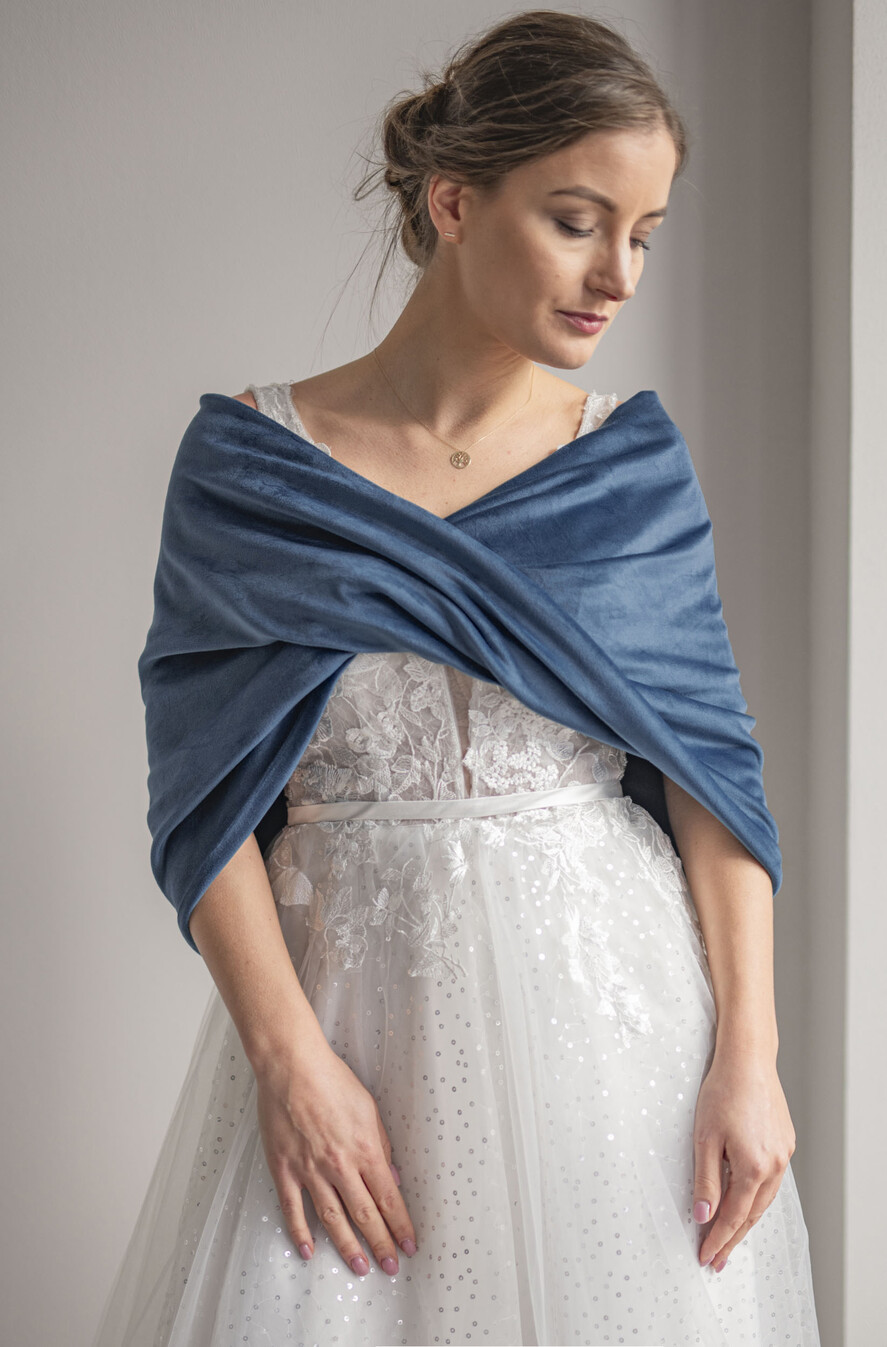 BRIDE bolero, robes, garter WEDDING BOLERO & SHRUGS navy blue velvet bolero with sleeves for bridesmaid, Wedding dress topper for maid of honour, cover for wedding dress, perfect white wedding bolero, velvet wedding bolero