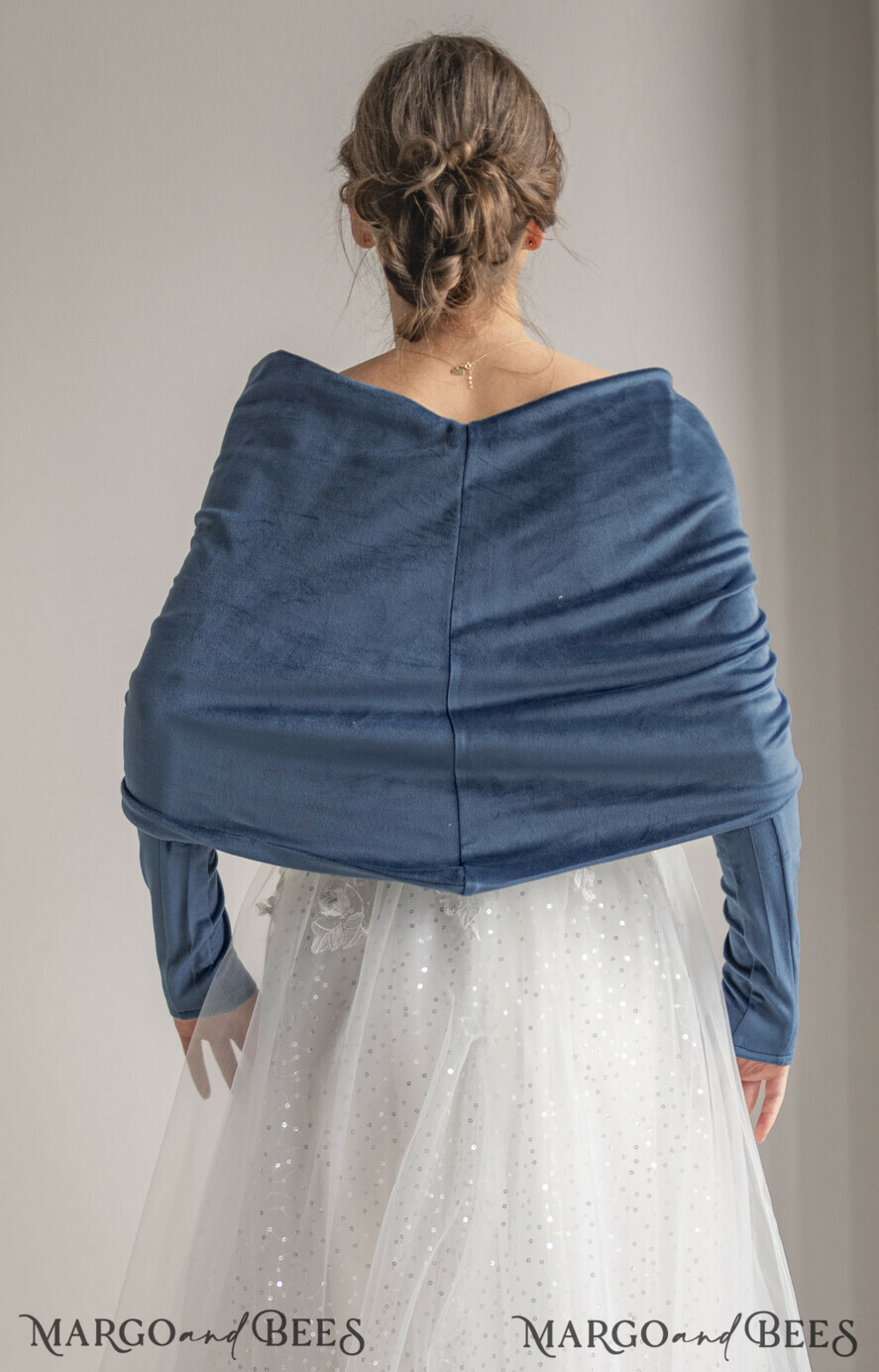 BRIDE bolero, robes, garter WEDDING BOLERO & SHRUGS navy blue velvet bolero with sleeves for bridesmaid, Wedding dress topper for maid of honour, cover for wedding dress, perfect white wedding bolero, velvet wedding bolero