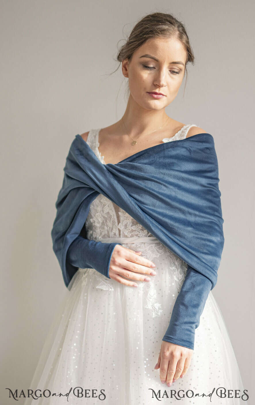 BRIDE bolero, robes, garter WEDDING BOLERO & SHRUGS navy blue velvet bolero with sleeves for bridesmaid, Wedding dress topper for maid of honour, cover for wedding dress, perfect white wedding bolero, velvet wedding bolero