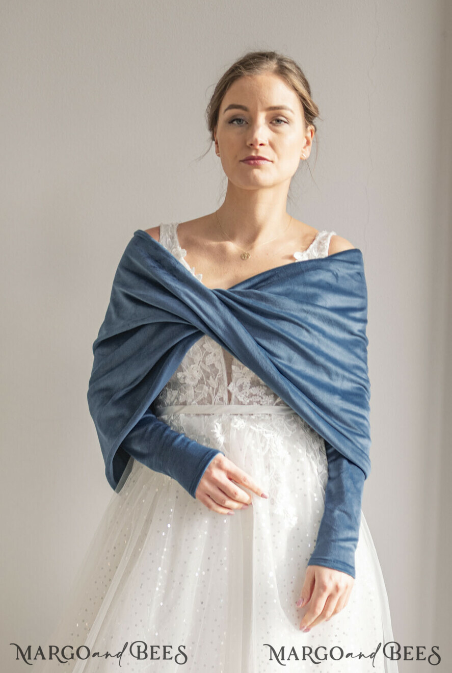 BRIDE bolero, robes, garter WEDDING BOLERO & SHRUGS navy blue velvet bolero with sleeves for bridesmaid, Wedding dress topper for maid of honour, cover for wedding dress, perfect white wedding bolero, velvet wedding bolero