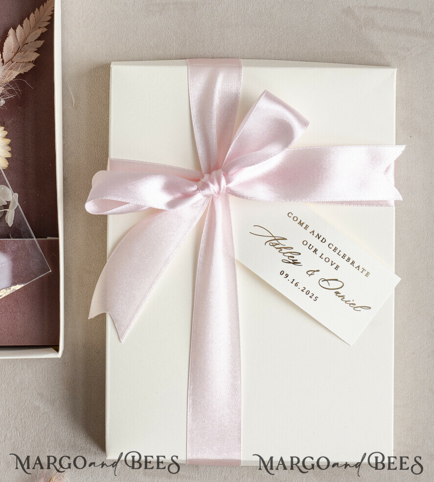WEDDING INVITATIONS Invitations for VIP/ boxed Invites for Parents Natural Dried Flowers Wedding Invitations in velvet box, Plexi Glamour Boxed Wedding Invitation Suite Luxury, Romantic Velvet Wedding Cards, Bespoke Golden Invites