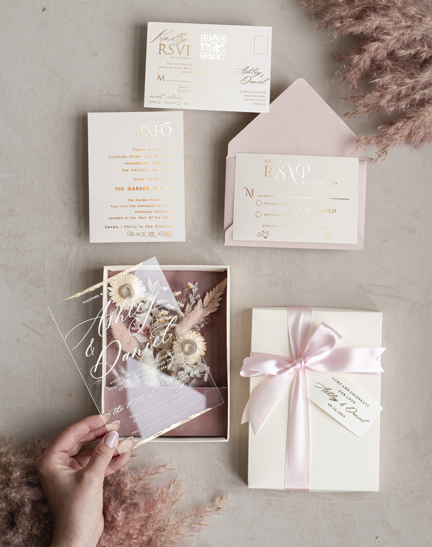 WEDDING INVITATIONS Invitations for VIP/ boxed Invites for Parents Natural Dried Flowers Wedding Invitations in velvet box, Plexi Glamour Boxed Wedding Invitation Suite Luxury, Romantic Velvet Wedding Cards, Bespoke Golden Invites