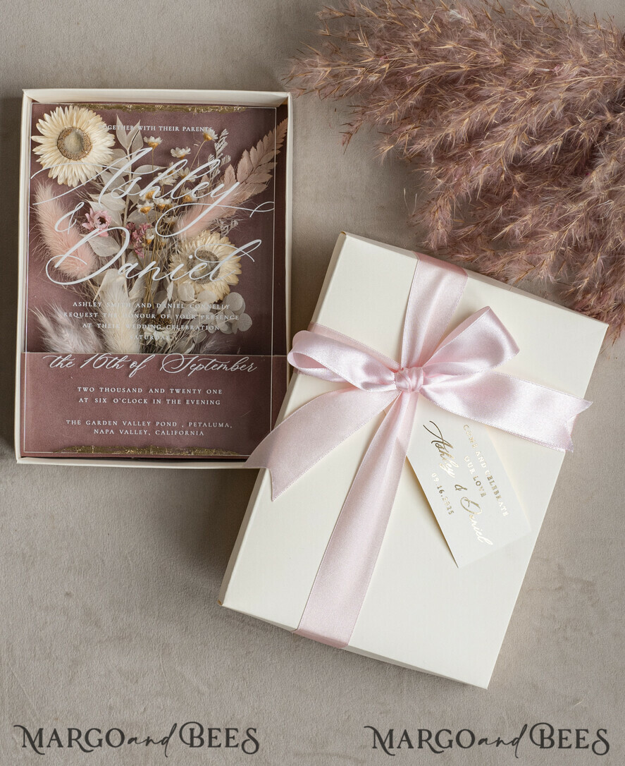 WEDDING INVITATIONS Invitations for VIP/ boxed Invites for Parents Natural Dried Flowers Wedding Invitations in velvet box, Plexi Glamour Boxed Wedding Invitation Suite Luxury, Romantic Velvet Wedding Cards, Bespoke Golden Invites