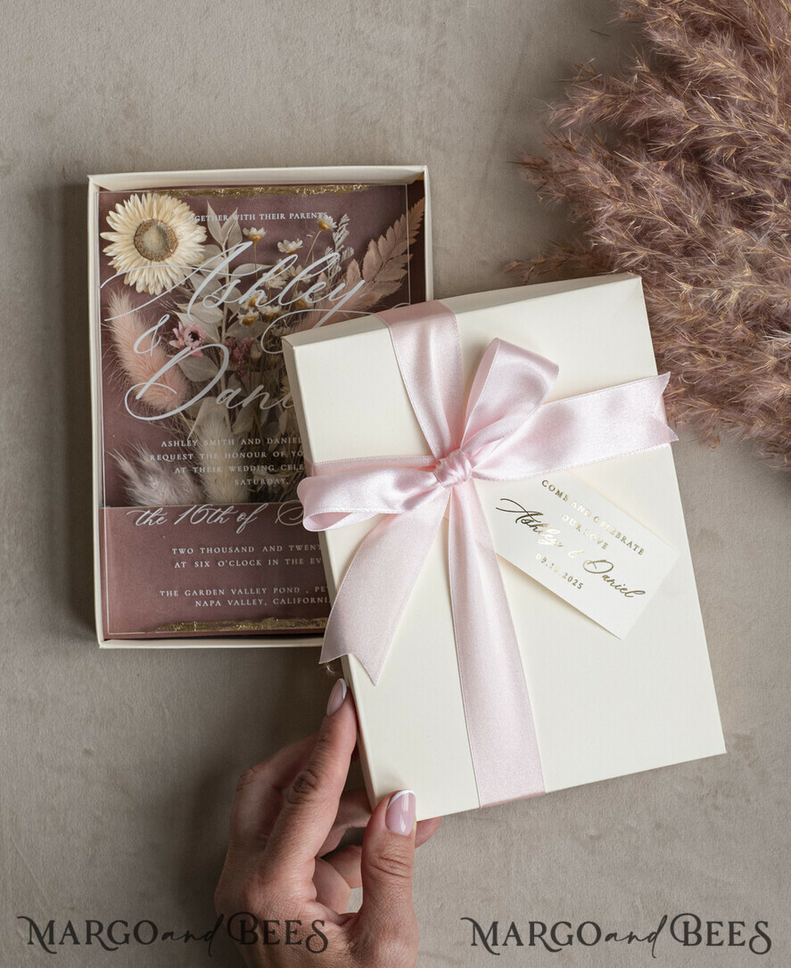 WEDDING INVITATIONS Invitations for VIP/ boxed Invites for Parents Natural Dried Flowers Wedding Invitations in velvet box, Plexi Glamour Boxed Wedding Invitation Suite Luxury, Romantic Velvet Wedding Cards, Bespoke Golden Invites