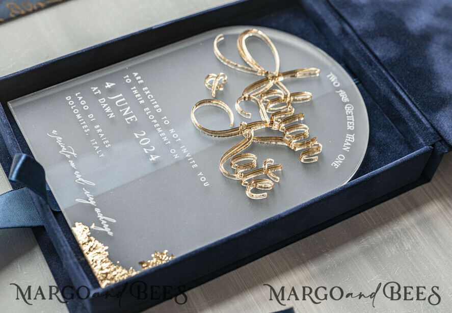 WEDDING INVITATIONS Invitations for VIP/ boxed Invites for Parents Vip Navy Blue Gold Foil Wedding Invitations in velvet box, Plexi Glamour Wedding Invitation Suite Luxury Box, Romantic Velvet Wedding Cards, Bespoke Golden Invites