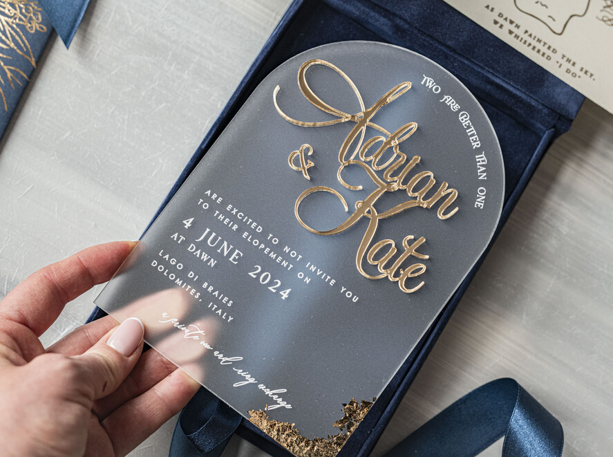 WEDDING INVITATIONS Invitations for VIP/ boxed Invites for Parents Vip Navy Blue Gold Foil Wedding Invitations in velvet box, Plexi Glamour Wedding Invitation Suite Luxury Box, Romantic Velvet Wedding Cards, Bespoke Golden Invites