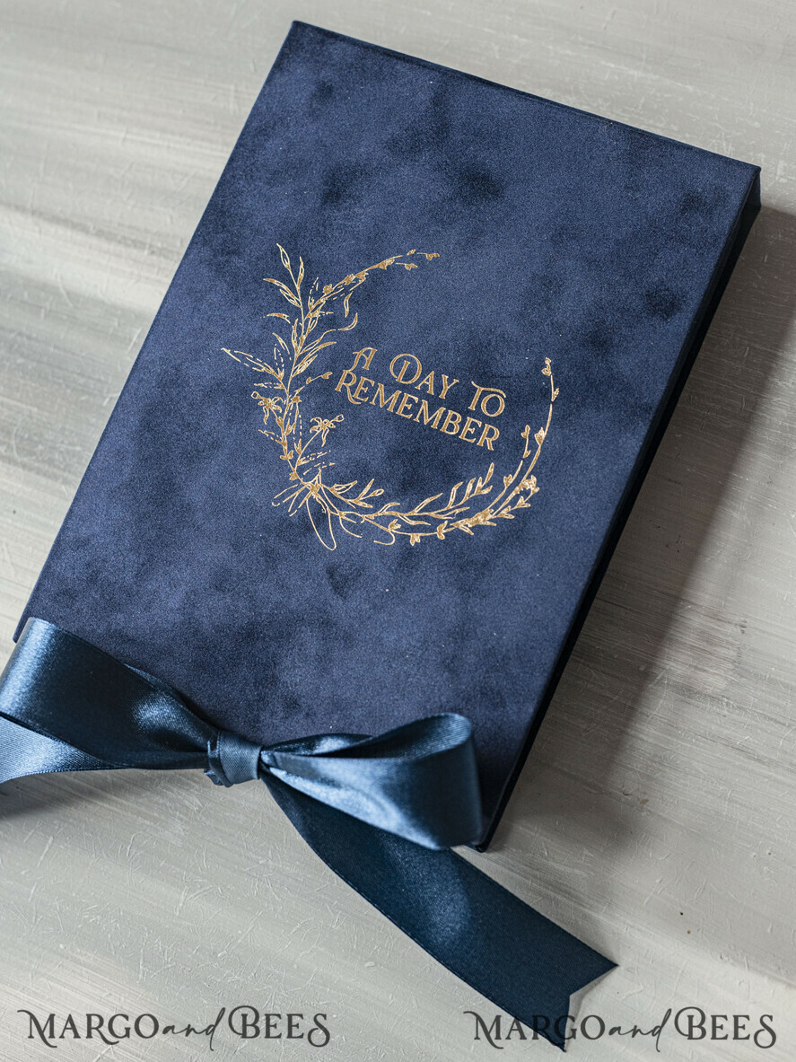 WEDDING INVITATIONS Invitations for VIP/ boxed Invites for Parents Vip Navy Blue Gold Foil Wedding Invitations in velvet box, Plexi Glamour Wedding Invitation Suite Luxury Box, Romantic Velvet Wedding Cards, Bespoke Golden Invites