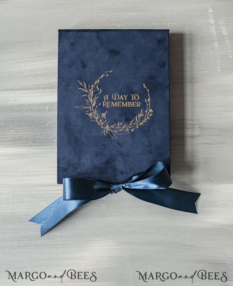 WEDDING INVITATIONS Invitations for VIP/ boxed Invites for Parents Vip Navy Blue Gold Foil Wedding Invitations in velvet box, Plexi Glamour Wedding Invitation Suite Luxury Box, Romantic Velvet Wedding Cards, Bespoke Golden Invites