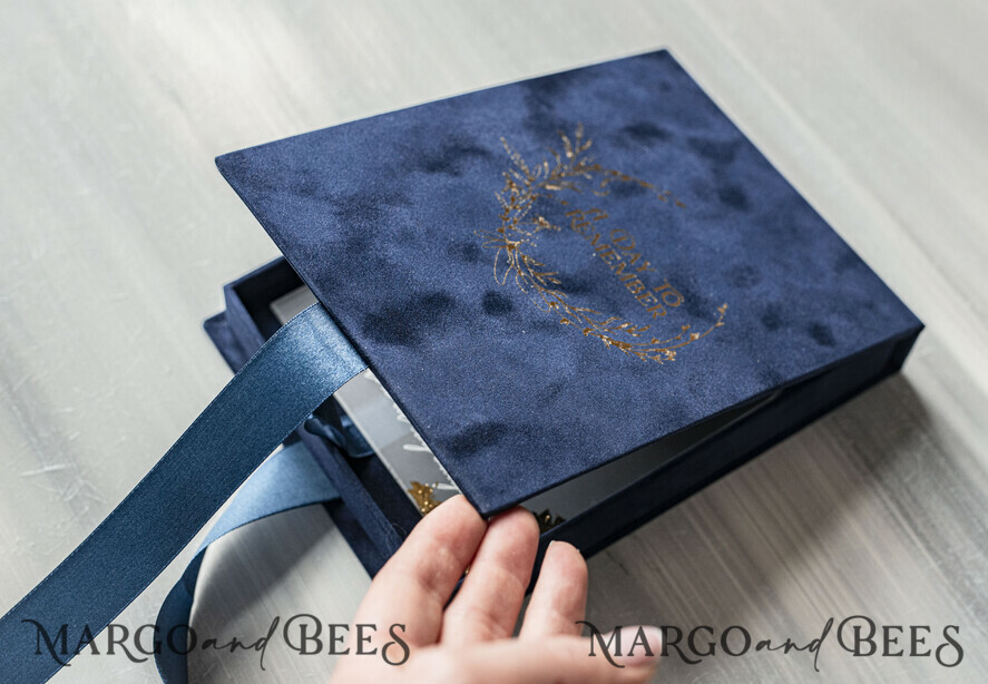 WEDDING INVITATIONS Invitations for VIP/ boxed Invites for Parents Vip Navy Blue Gold Foil Wedding Invitations in velvet box, Plexi Glamour Wedding Invitation Suite Luxury Box, Romantic Velvet Wedding Cards, Bespoke Golden Invites