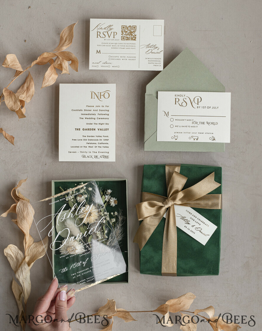 WEDDING INVITATIONS Invitations for VIP/ boxed Invites for Parents Natural Dried Flowers Wedding Invitations in velvet box, Plexi Glamour Boxed Wedding Invitation Suite Luxury, Romantic Velvet Wedding Cards, Bespoke Golden Invites