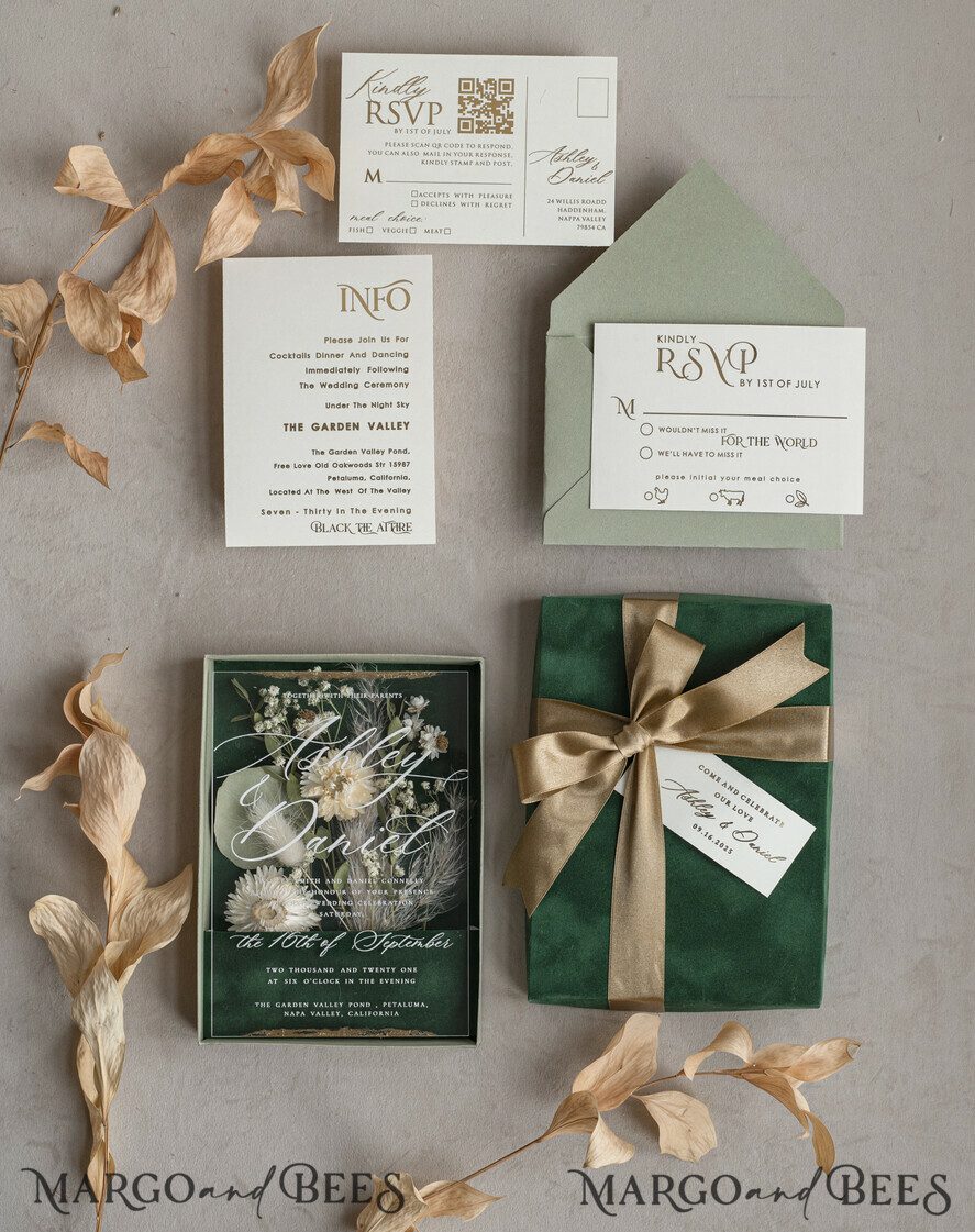 WEDDING INVITATIONS Invitations for VIP/ boxed Invites for Parents Natural Dried Flowers Wedding Invitations in velvet box, Plexi Glamour Boxed Wedding Invitation Suite Luxury, Romantic Velvet Wedding Cards, Bespoke Golden Invites