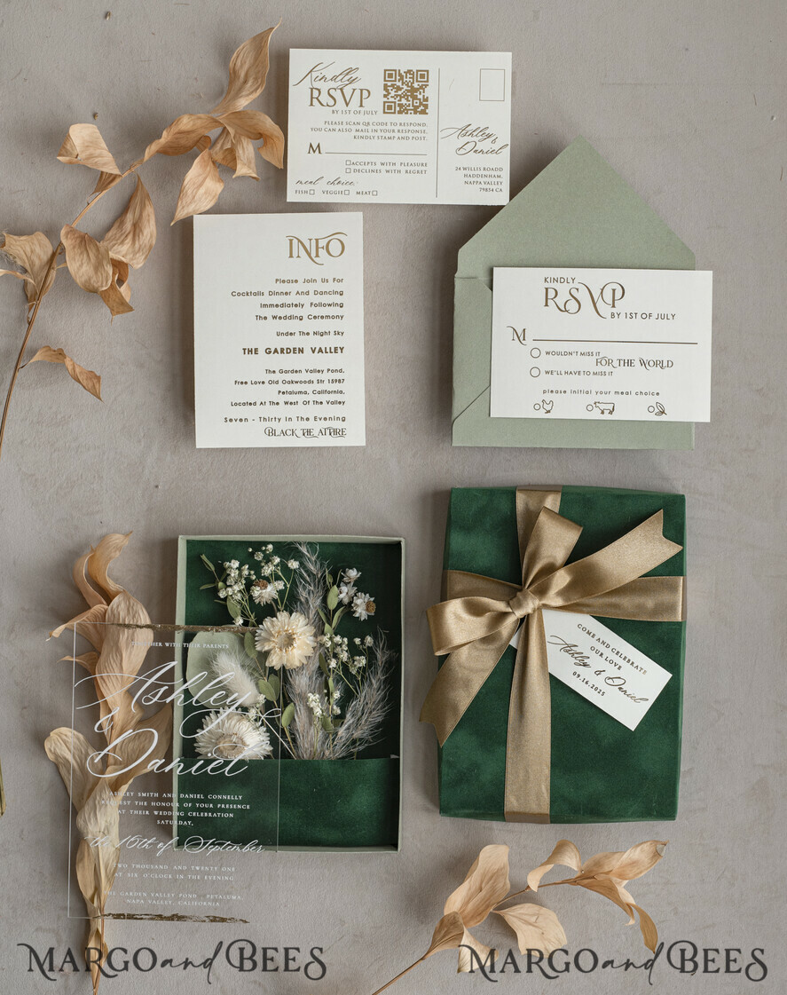 WEDDING INVITATIONS Invitations for VIP/ boxed Invites for Parents Natural Dried Flowers Wedding Invitations in velvet box, Plexi Glamour Boxed Wedding Invitation Suite Luxury, Romantic Velvet Wedding Cards, Bespoke Golden Invites
