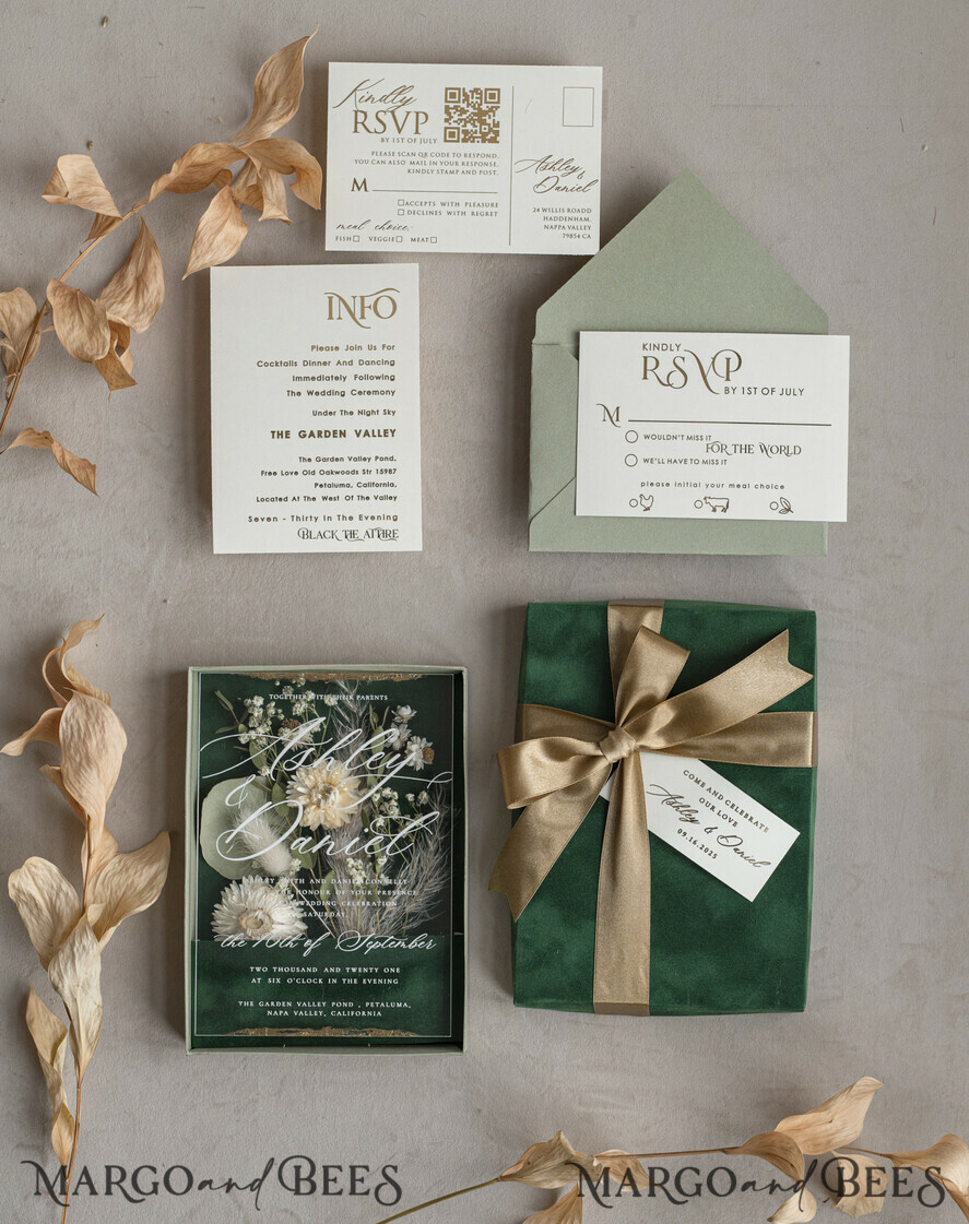 WEDDING INVITATIONS Invitations for VIP/ boxed Invites for Parents Natural Dried Flowers Wedding Invitations in velvet box, Plexi Glamour Boxed Wedding Invitation Suite Luxury, Romantic Velvet Wedding Cards, Bespoke Golden Invites