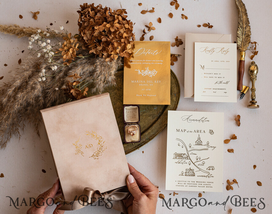 WEDDING INVITATIONS Invitations for VIP/ boxed Invites for Parents Luxury Gold Foil Wedding Invitations in velvet box, Plexi Glamour Wedding Invitation Suite Luxury Box, Romantic Velvet Wedding Cards, Bespoke Golden Invites