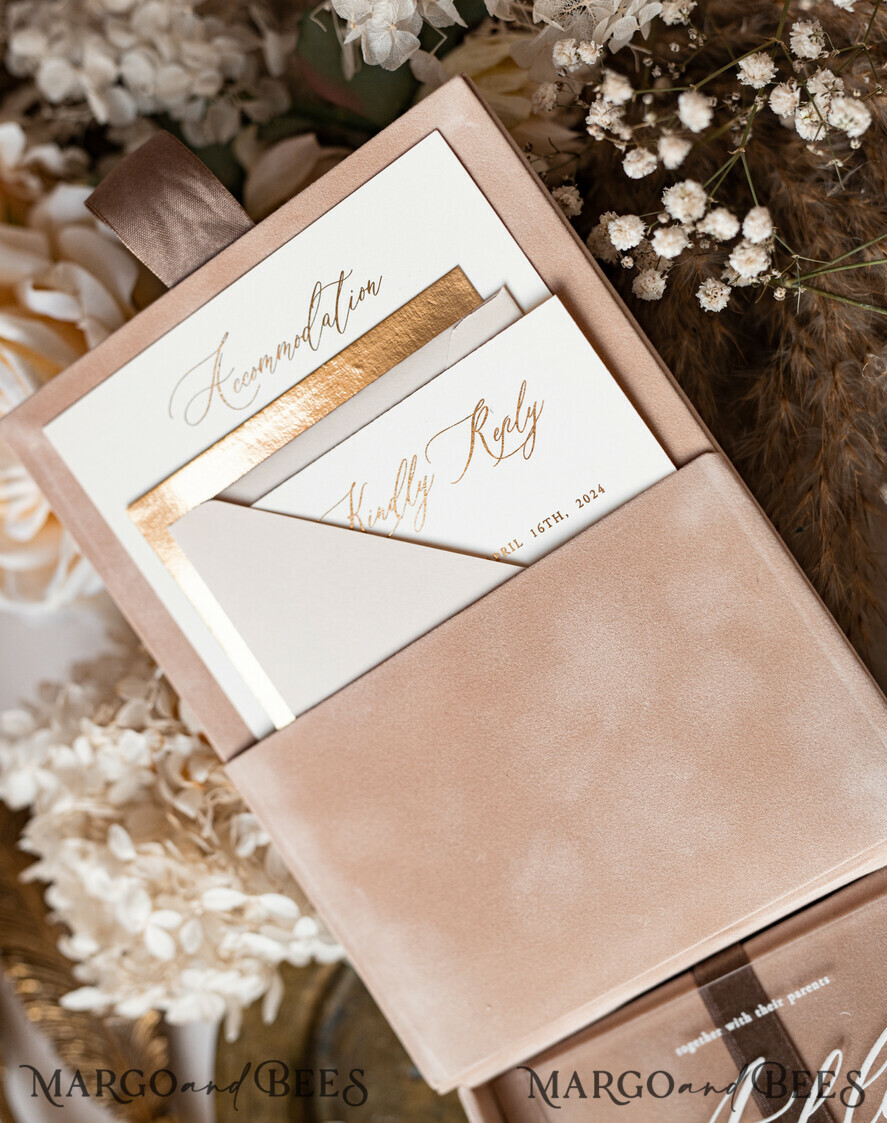 WEDDING INVITATIONS Invitations for VIP/ boxed Invites for Parents Luxury Gold Foil Wedding Invitations in velvet box, Plexi Glamour Wedding Invitation Suite Luxury Box, Romantic Velvet Wedding Cards, Bespoke Golden Invites