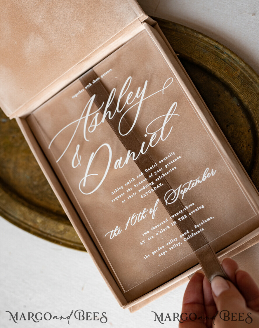 WEDDING INVITATIONS Invitations for VIP/ boxed Invites for Parents Luxury Gold Foil Wedding Invitations in velvet box, Plexi Glamour Wedding Invitation Suite Luxury Box, Romantic Velvet Wedding Cards, Bespoke Golden Invites