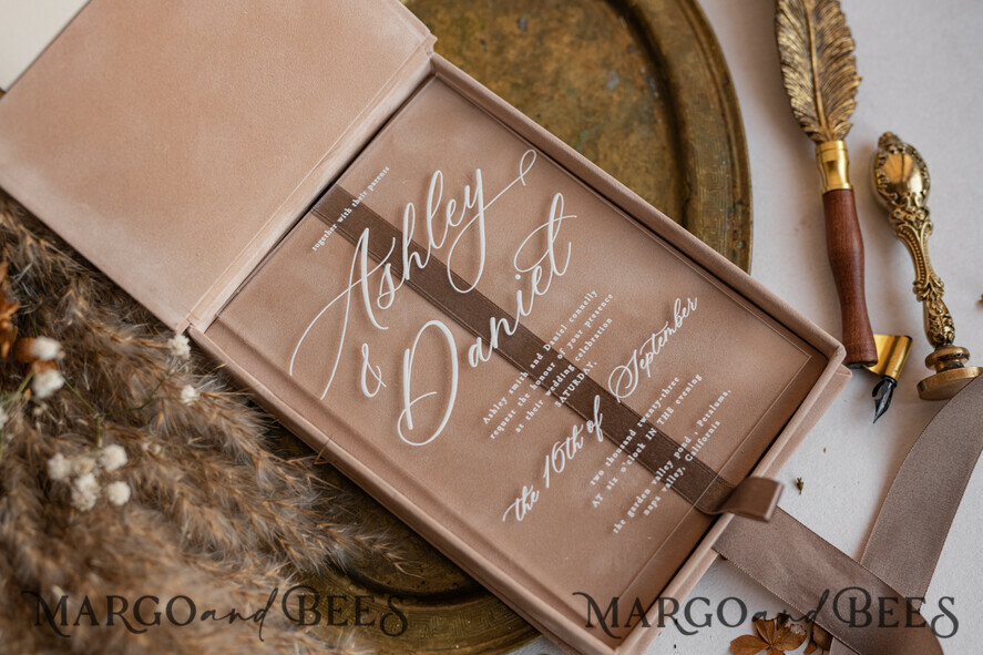 WEDDING INVITATIONS Invitations for VIP/ boxed Invites for Parents Luxury Gold Foil Wedding Invitations in velvet box, Plexi Glamour Wedding Invitation Suite Luxury Box, Romantic Velvet Wedding Cards, Bespoke Golden Invites