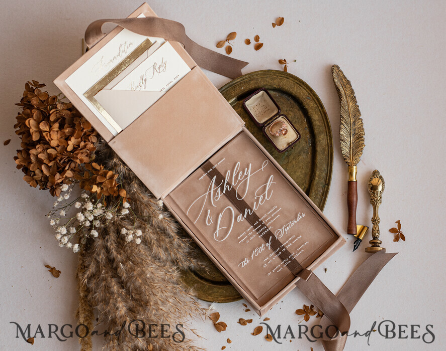 WEDDING INVITATIONS Invitations for VIP/ boxed Invites for Parents Luxury Gold Foil Wedding Invitations in velvet box, Plexi Glamour Wedding Invitation Suite Luxury Box, Romantic Velvet Wedding Cards, Bespoke Golden Invites