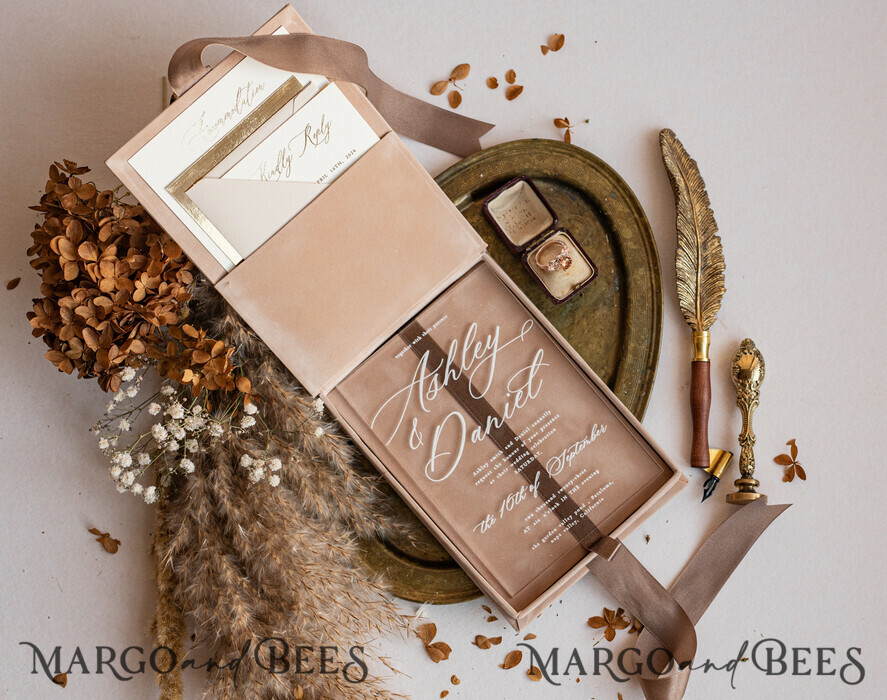 WEDDING INVITATIONS Invitations for VIP/ boxed Invites for Parents Luxury Gold Foil Wedding Invitations in velvet box, Plexi Glamour Wedding Invitation Suite Luxury Box, Romantic Velvet Wedding Cards, Bespoke Golden Invites
