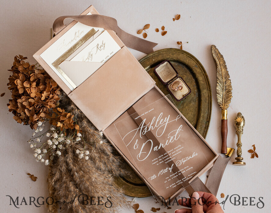WEDDING INVITATIONS Invitations for VIP/ boxed Invites for Parents Luxury Gold Foil Wedding Invitations in velvet box, Plexi Glamour Wedding Invitation Suite Luxury Box, Romantic Velvet Wedding Cards, Bespoke Golden Invites