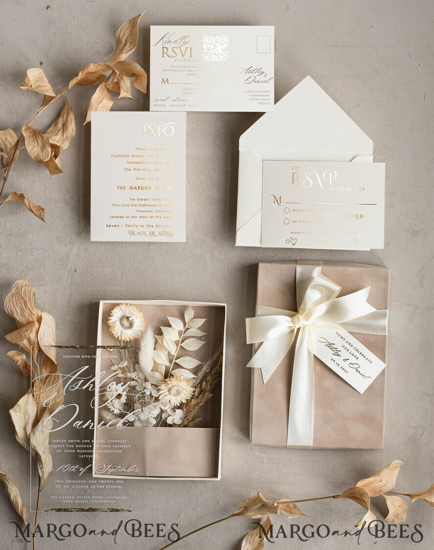 WEDDING INVITATIONS Invitations for VIP/ boxed Invites for Parents Natural Dried Flowers Wedding Invitations in velvet box, Plexi Glamour Boxed Wedding Invitation Suite Luxury, Romantic Velvet Wedding Cards, Bespoke Golden Invites