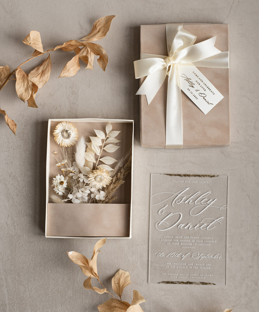 WEDDING INVITATIONS Invitations for VIP/ boxed Invites for Parents Natural Dried Flowers Wedding Invitations in velvet box, Plexi Glamour Boxed Wedding Invitation Suite Luxury, Romantic Velvet Wedding Cards, Bespoke Golden Invites