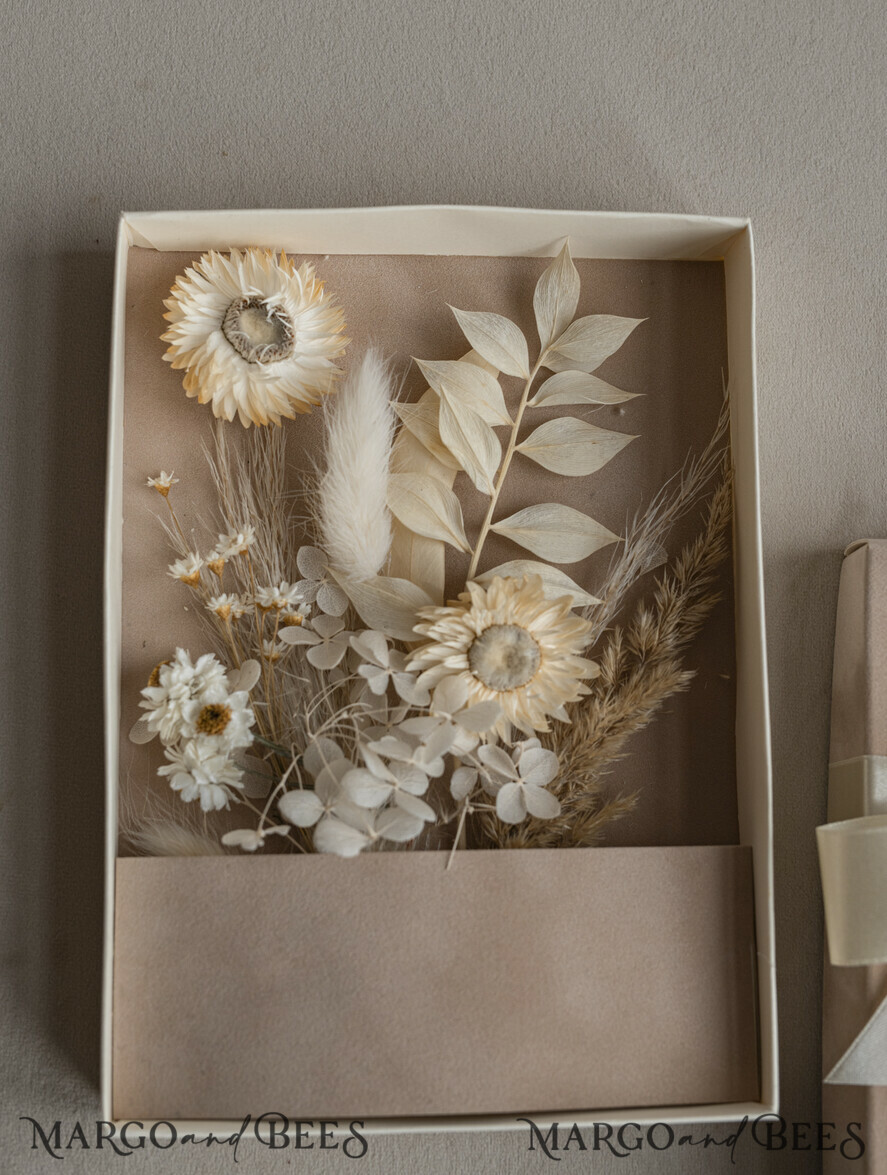 WEDDING INVITATIONS Invitations for VIP/ boxed Invites for Parents Natural Dried Flowers Wedding Invitations in velvet box, Plexi Glamour Boxed Wedding Invitation Suite Luxury, Romantic Velvet Wedding Cards, Bespoke Golden Invites