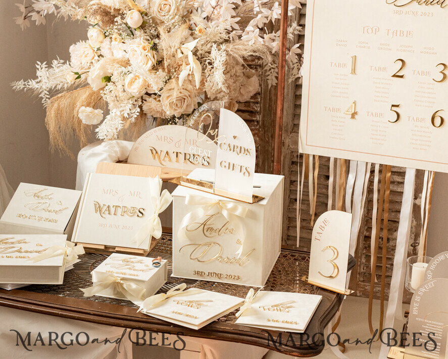 TABLE PLANS AND WEDDING WELCOME SIGNS plexi gold / velvet ivory velvet & Gold Modern velvet Seating Chart, Arch Elegant Find Your Seating Plan, Elegant Wedding Table Plan, Wedding Decoration with golden letters, Reception Signage, Custom Ceremony Sign