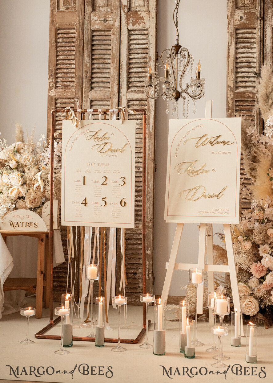 TABLE PLANS AND WEDDING WELCOME SIGNS plexi gold / velvet Arch Velvet Wedding Welcome Sign, Golden Wedding Decor, Personalised Wedding Sign, Elegant Welcome Wedding Board
