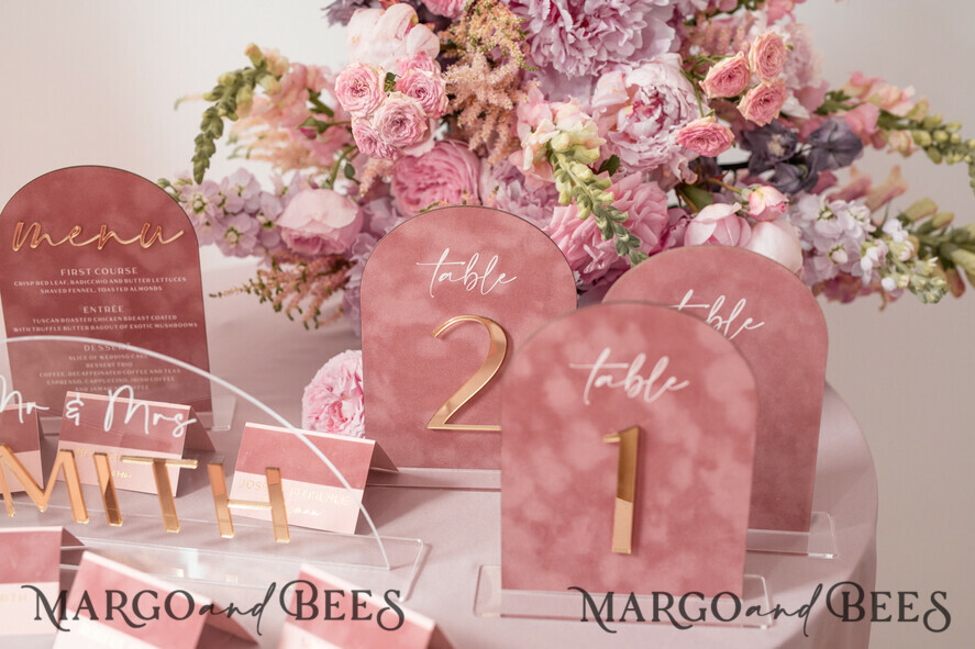TABLE PLANS AND WEDDING WELCOME SIGNS plexi gold / velvet Luxury Velvet blush pink Wedding Welcome Sign, Golden Wedding Decor, Personalised Wedding Sign, Wedding Gift, Welcome Wedding Board BpPXSet