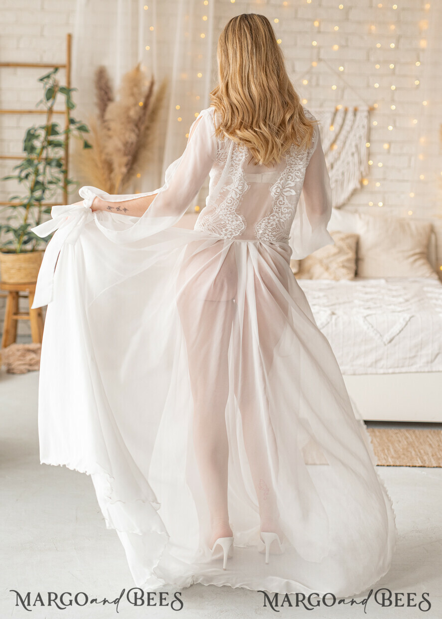 BRIDE bolero, robes, garter Bridal Robes Silk Muslin Robe for Bride, Long Lace Bridal robe for wedding with wide open sleeves, Silk Bride robe Long white robe Satin silk boudoir robe Dressing gown Bridesmaid gift