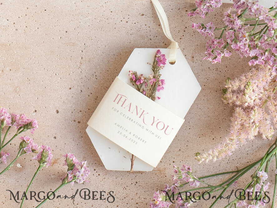 WEDDING FAVORS Wedding Soy Wax Tablet Thank You Favor gift Soy Scented wax Tablet favours with heather flowers, Boho wedding air Freshener, Scented thank you Decoration, Baby shower favor gift, wedding favors idea