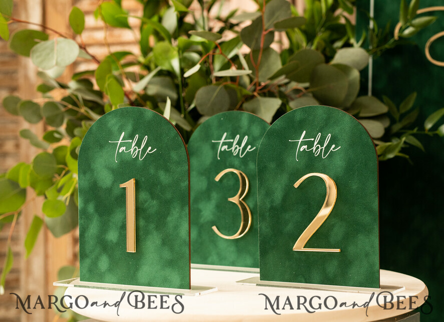 TABLE DECOR SIGNS Velvet table Numbers and Decor Arch Table Number, Luxury Green Velvet Arched Table numbers with acrylic stand, green and Gold Wedding Table Decor, 3D Golden Letters, Wedding signage