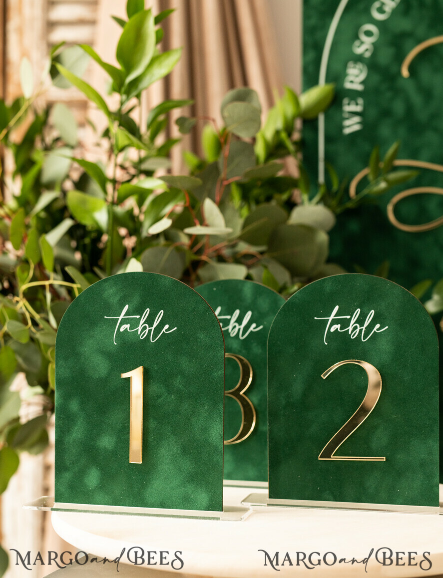 TABLE DECOR SIGNS Velvet table Numbers and Decor Arch Table Number, Luxury Green Velvet Arched Table numbers with acrylic stand, green and Gold Wedding Table Decor, 3D Golden Letters, Wedding signage