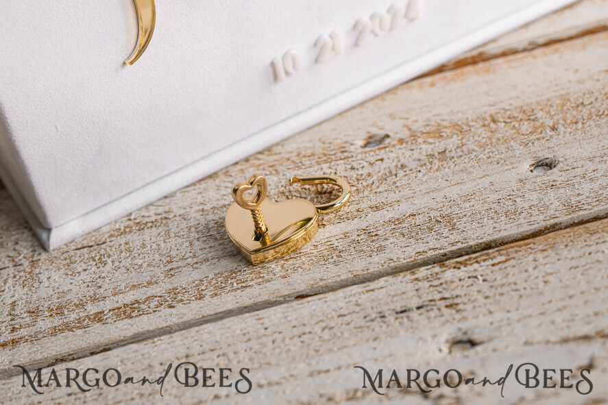 CARD BOXES velvet card boxes White gold Velvet Set Card Box with lock & Polaroid Guestbook & Cards gifts Sign and instax instruction sign combo and pens set, Wedding Card Box with Lid Instant Instax Guestbook Wedding Money Box Sing Guestbook Set