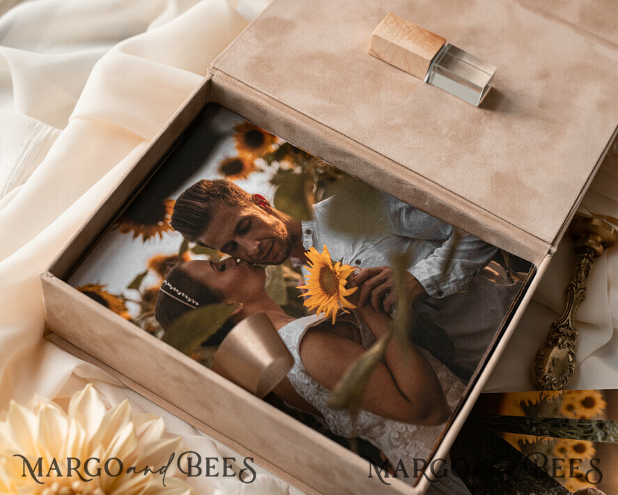 PHOTO ALBUM/ PHOTO BOX Velvet Photo Box Photographer Box Tan Velvet Photo Box Photographer Box Wedding Memory Box, Beige Custom Keepsake Box, Taupe Photographer Gifts for Clients, Wedding Pictures packaging, Custom photography Nude box