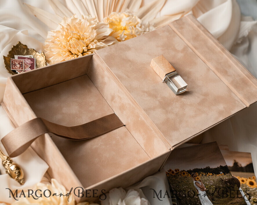 PHOTO ALBUM/ PHOTO BOX Velvet Photo Box Photographer Box Tan Velvet Photo Box Photographer Box Wedding Memory Box, Beige Custom Keepsake Box, Taupe Photographer Gifts for Clients, Wedding Pictures packaging, Custom photography Nude box