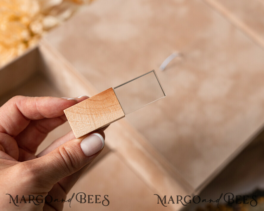PHOTO ALBUM/ PHOTO BOX Velvet Photo Box Photographer Box Tan Velvet Photo Box Photographer Box Wedding Memory Box, Beige Custom Keepsake Box, Taupe Photographer Gifts for Clients, Wedding Pictures packaging, Custom photography Nude box