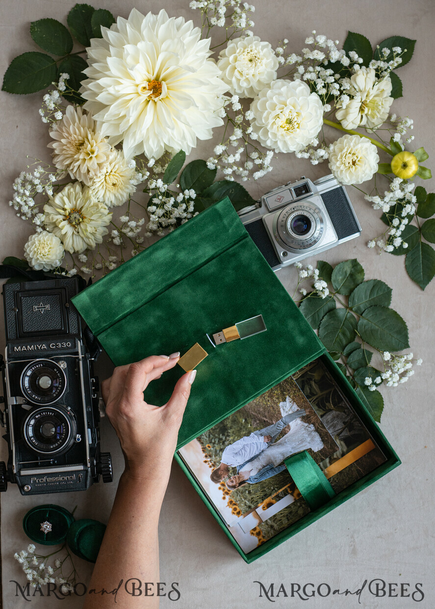 PHOTO ALBUM/ PHOTO BOX Velvet Photo Box Photographer Box Emerald Green Velvet Photo Box Photographer Box Wedding Memory Box, Greenery Custom Keepsake Box, Garden Photographer Gifts for Clients, Wedding Pictures packaging, Custom photography box