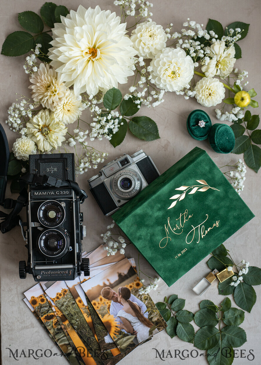 PHOTO ALBUM/ PHOTO BOX Velvet Photo Box Photographer Box Emerald Green Velvet Photo Box Photographer Box Wedding Memory Box, Greenery Custom Keepsake Box, Garden Photographer Gifts for Clients, Wedding Pictures packaging, Custom photography box