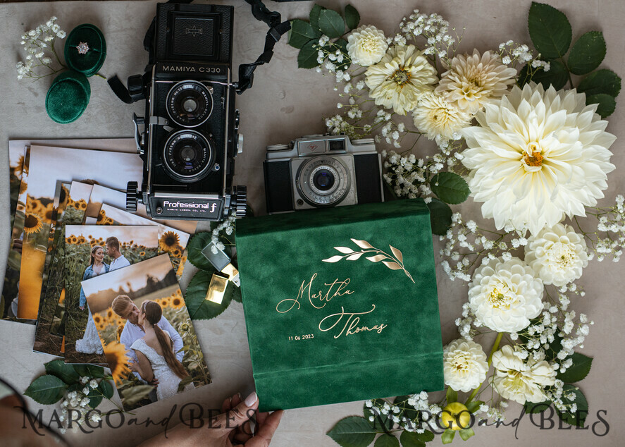 PHOTO ALBUM/ PHOTO BOX Velvet Photo Box Photographer Box Emerald Green Velvet Photo Box Photographer Box Wedding Memory Box, Greenery Custom Keepsake Box, Garden Photographer Gifts for Clients, Wedding Pictures packaging, Custom photography box