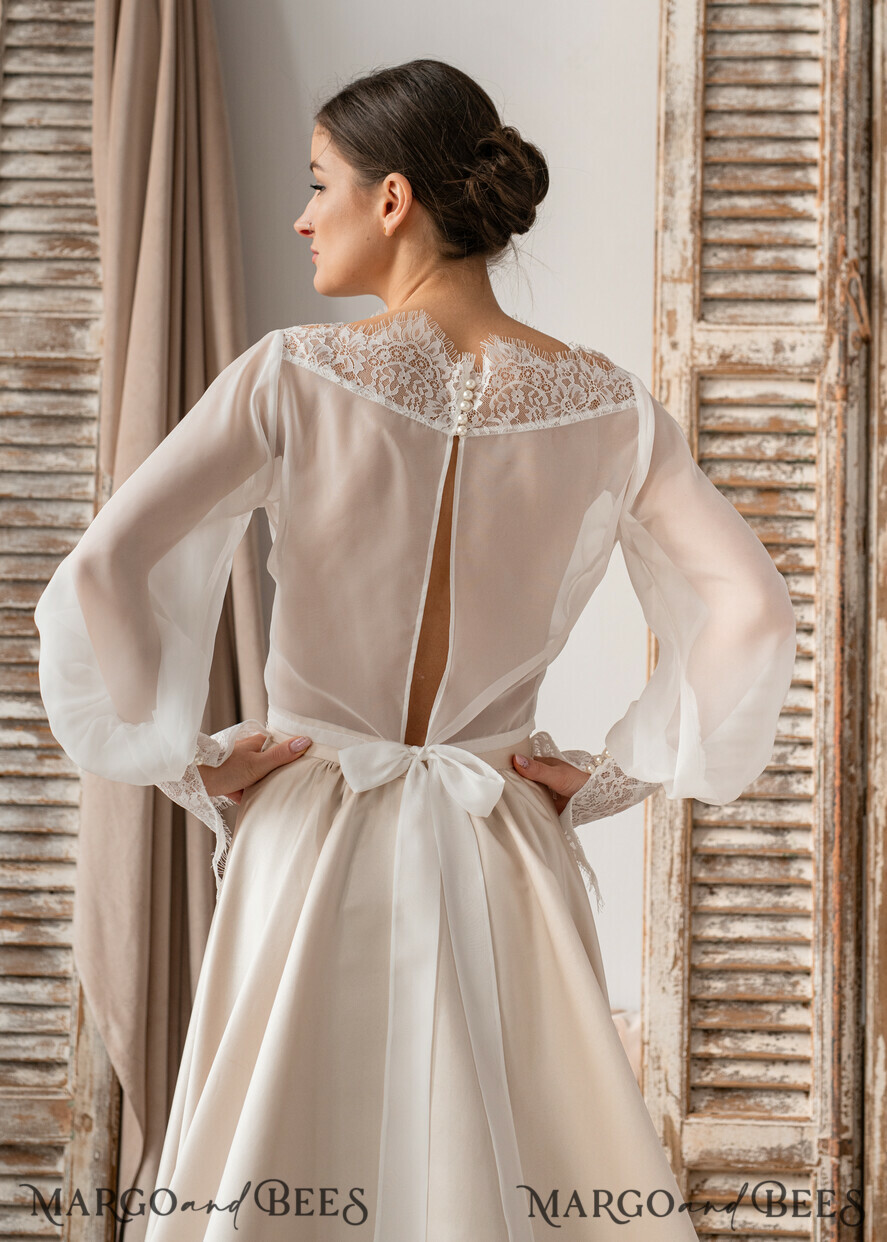 BRIDE bolero, robes, garter LACE WEDDING BOLERO Ivory Silk and Lace Wedding bolero long sleeve, Shrug Women Wedding, Bridal Backless Coverup, Ivory Blouse for Bride, Bridal Lace Blouse, dress capalet