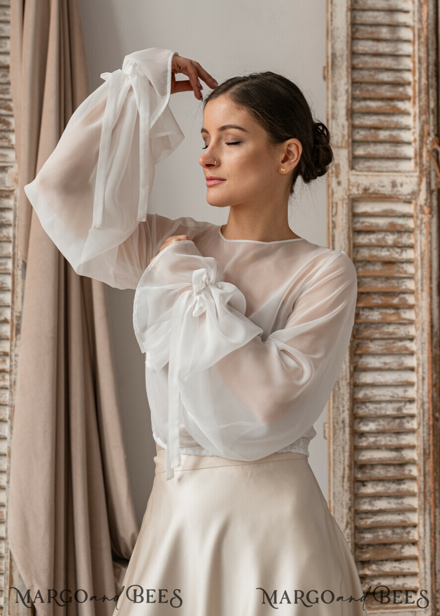 BRIDE bolero, robes, garter LACE WEDDING BOLERO Ivory Silk Wedding bolero long sleeve, Shrug Women Wedding, Bridal Modest Coverup, Boho Blouse for Bride, Bridal Lace Blouse, dress capalet