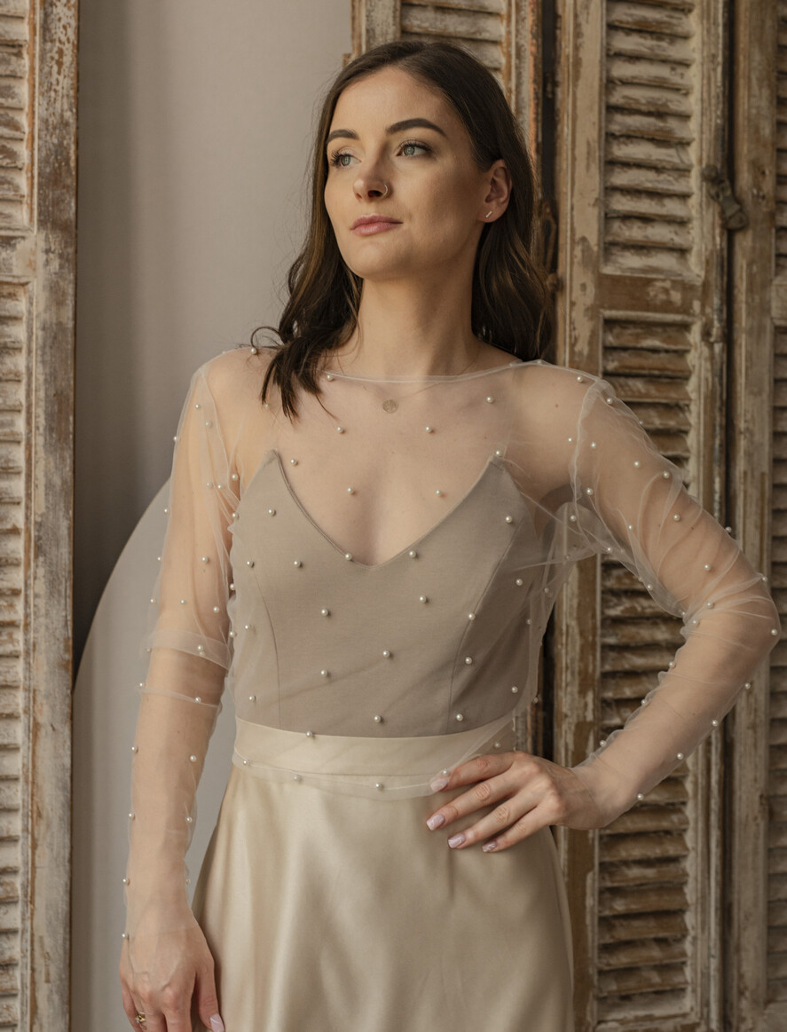 BRIDE bolero, robes, garter LACE WEDDING BOLERO Ivory tulle Beaded Bare Back Wedding bolero long sleeve, Shrug Women Wedding, Bridal Coverup with pearls , Ivory Blouse for Bride, Bridal Tulle Blouse, dress capalet