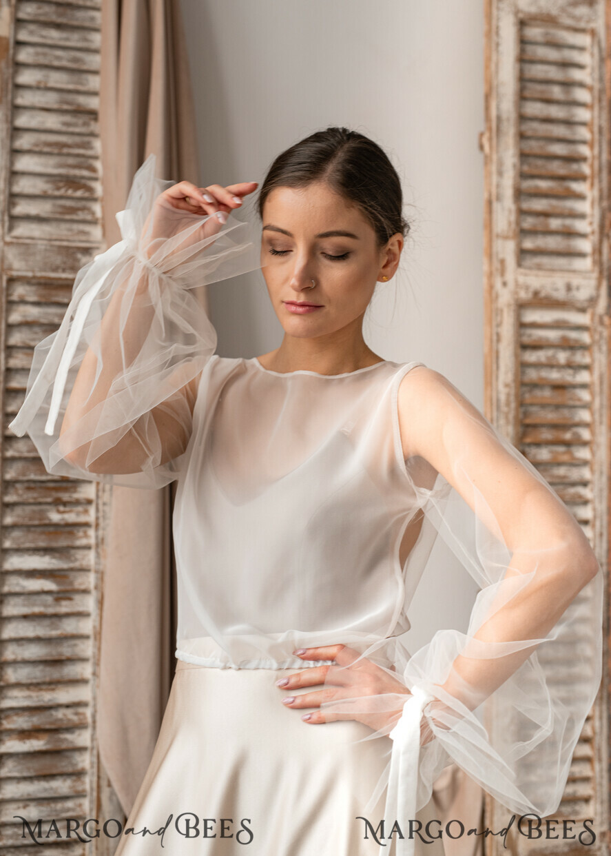 BRIDE bolero, robes, garter LACE WEDDING BOLERO Ivory Silk Wedding bolero long sleeve, Shrug Women Wedding, Bridal Modest Coverup, Boho Blouse for Bride, Bridal Lace Blouse, dress capalet