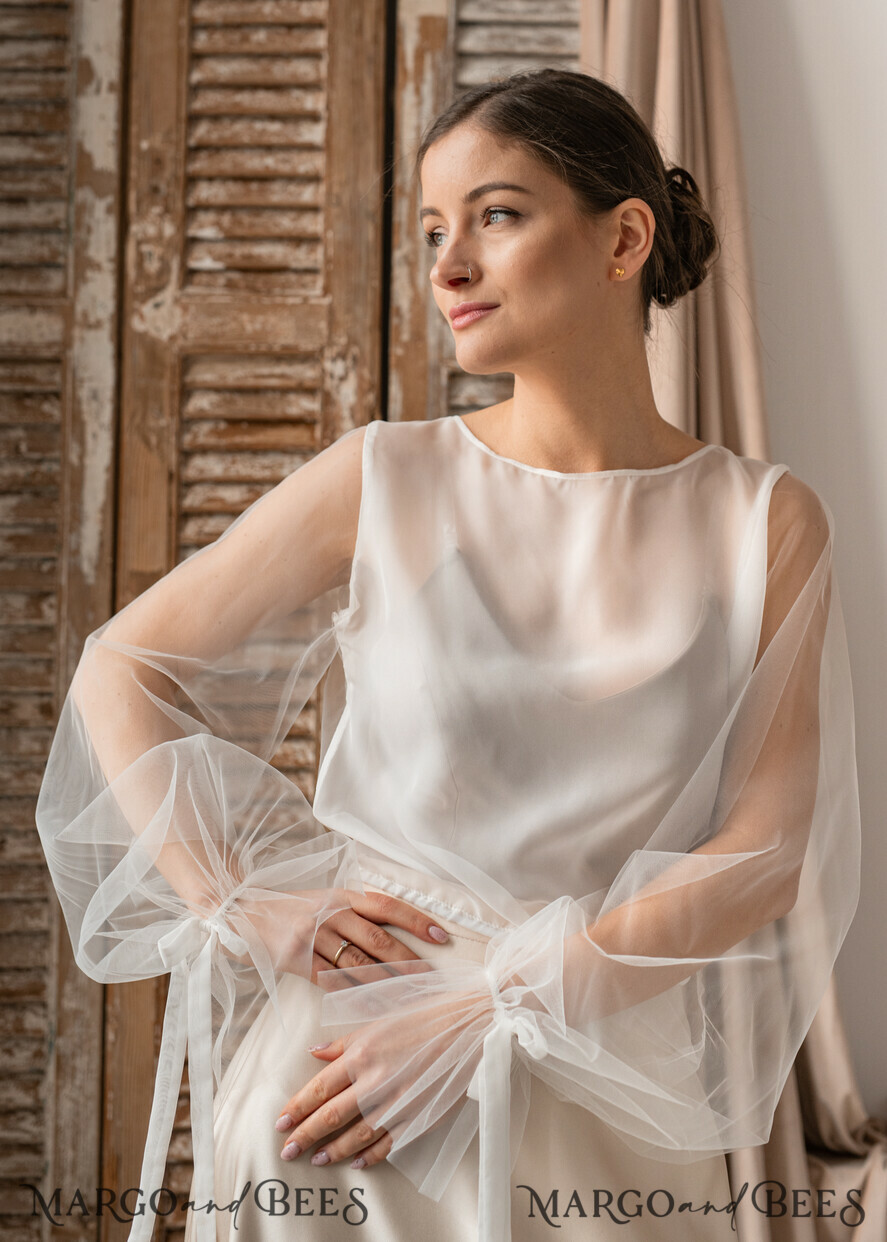 BRIDE bolero, robes, garter LACE WEDDING BOLERO Ivory Silk Wedding bolero long sleeve, Shrug Women Wedding, Bridal Modest Coverup, Boho Blouse for Bride, Bridal Lace Blouse, dress capalet