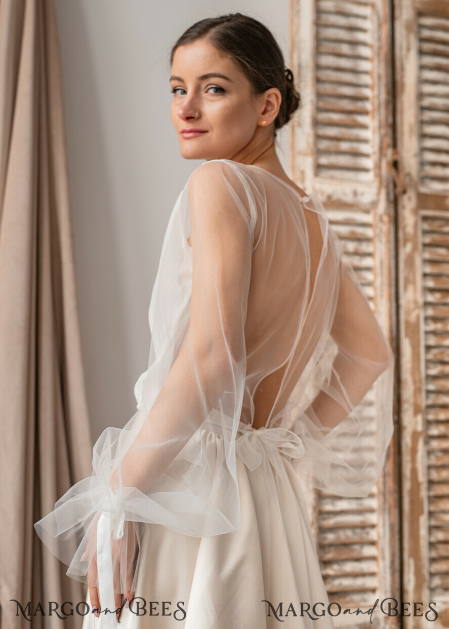 BRIDE bolero, robes, garter LACE WEDDING BOLERO Ivory Silk Wedding bolero long sleeve, Shrug Women Wedding, Bridal Modest Coverup, Boho Blouse for Bride, Bridal Lace Blouse, dress capalet