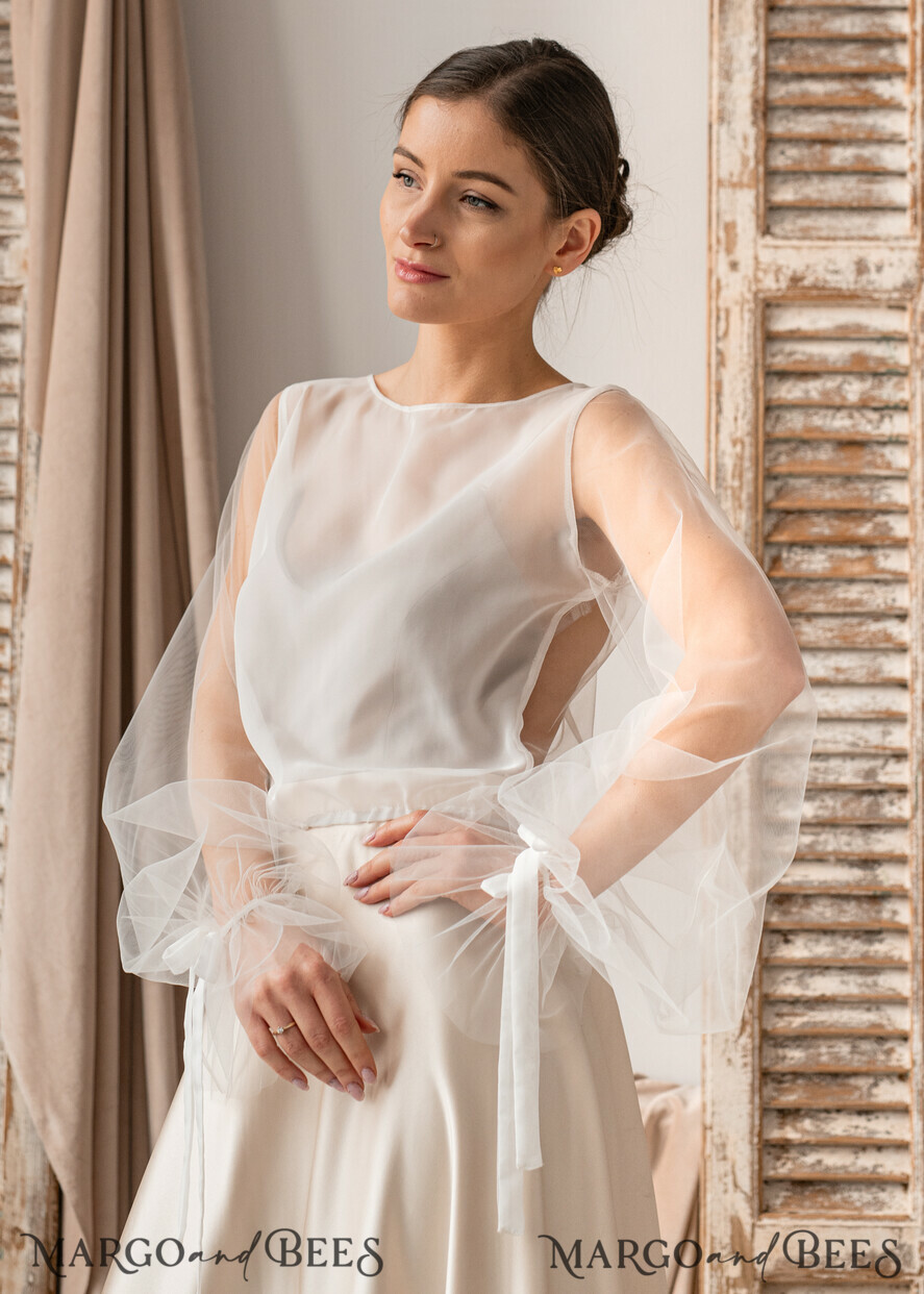 BRIDE bolero, robes, garter LACE WEDDING BOLERO Ivory Silk Wedding bolero long sleeve, Shrug Women Wedding, Bridal Modest Coverup, Boho Blouse for Bride, Bridal Lace Blouse, dress capalet