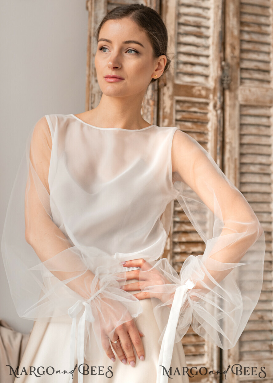 BRIDE bolero, robes, garter LACE WEDDING BOLERO Ivory Silk Wedding bolero long sleeve, Shrug Women Wedding, Bridal Modest Coverup, Boho Blouse for Bride, Bridal Lace Blouse, dress capalet