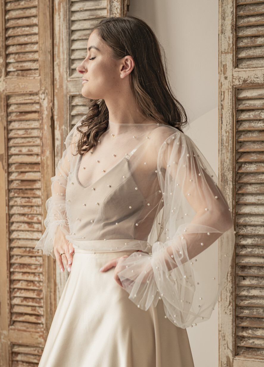 BRIDE bolero, robes, garter LACE WEDDING BOLERO Ivory tulle Beaded Wedding bolero long sleeve, Shrug Women Wedding, Bridal Coverup with pearls , Ivory Blouse for Bride, Bridal Tulle Blouse, dress capalet
